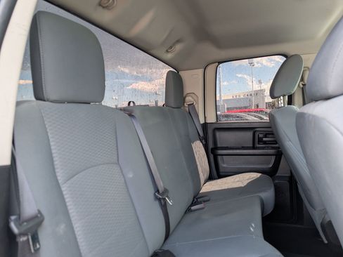 Used 2017 RAM 1500 Express RWD image 30