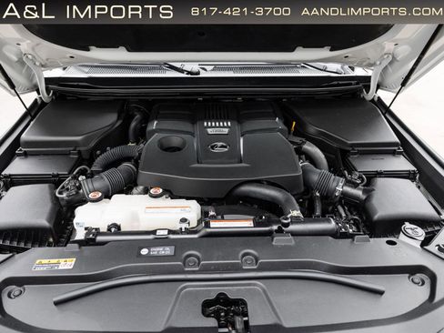 Used 2024 Lexus GX 550 w/ Cold Area Package image 64