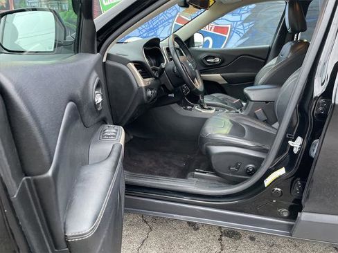 Certified 2018 Jeep Cherokee Limited image 15