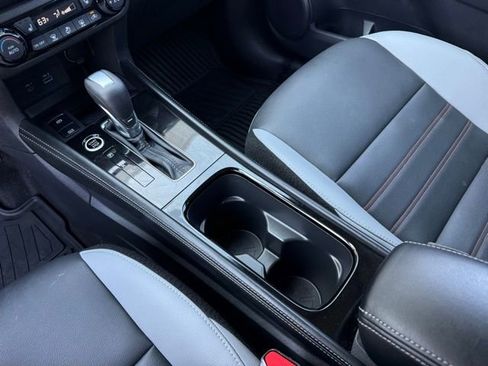 Certified 2024 Nissan Kicks SR w/ SR Premium Package image 20