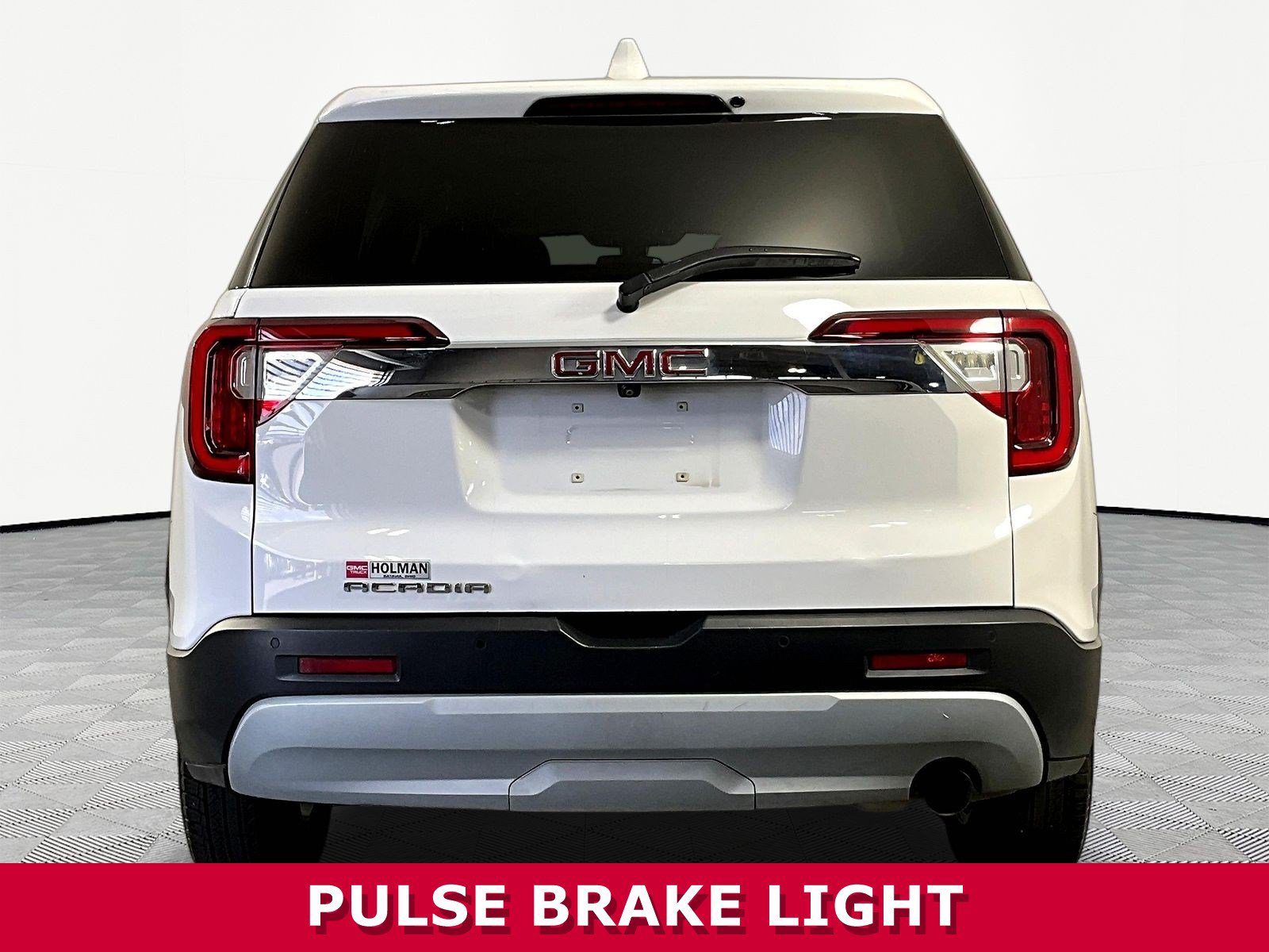 Used 2021 GMC Acadia SLE w/ LPO, Floor Liner Package FWD image 5