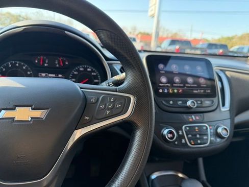 Used 2023 Chevrolet Malibu LT image 17