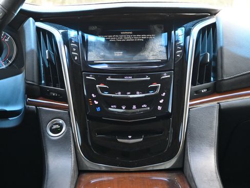 Used 2018 Cadillac Escalade Premium Luxury w/ LPO, Radiant Package RWD image 13
