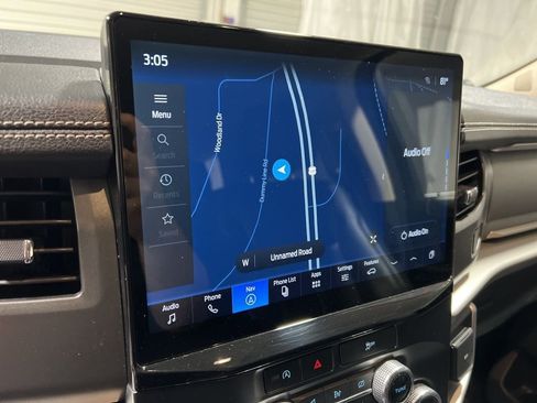 Used 2024 Ford Expedition XLT image 34