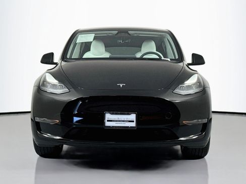 Used 2024 Tesla Model Y Long Range RWD image 2
