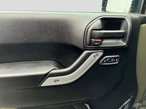 Used 2015 Jeep Wrangler Rubicon w/ Dual Top Group image 16