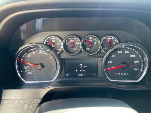 Used 2020 Chevrolet Silverado 1500 LT w/ LT Value Package RWD image 10