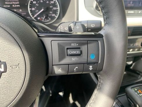 Used 2023 Nissan Rogue SV w/ SV Premium B Package AWD/4WD image 22