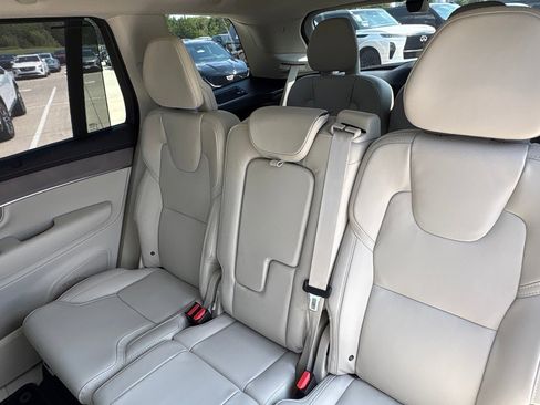 New 2026 Volvo XC90 B6 Ultra w/ Protection Package Premier image 16