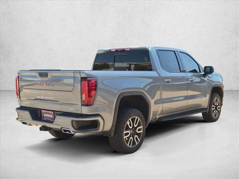 Used 2024 GMC Sierra 1500 AT4 w/ Technology Package AWD/4WD image 5