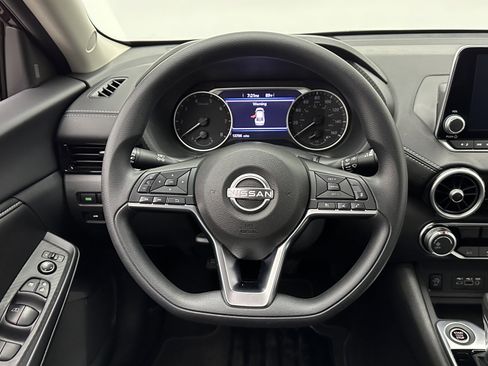 Used 2025 Nissan Sentra SV image 17