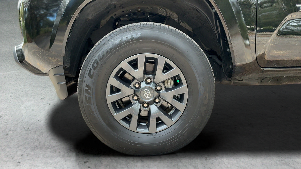 Used 2023 Toyota Tacoma SR5 RWD image 27