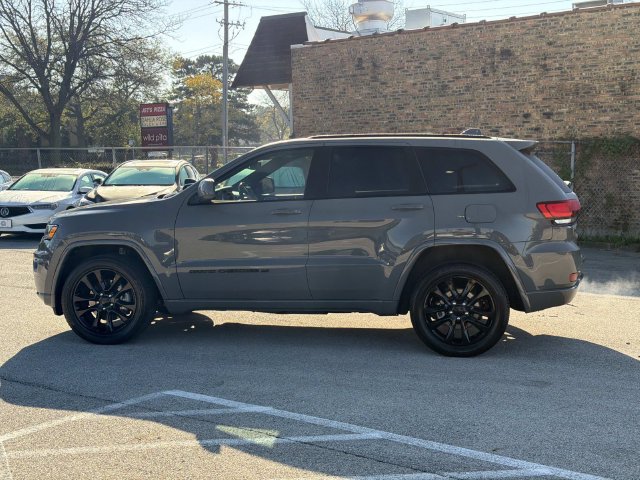 Used 2022 Jeep Grand Cherokee Laredo X AWD/4WD image 8
