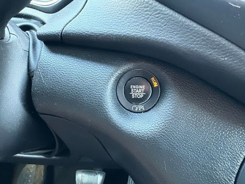 Used 2019 Jeep Cherokee Trailhawk w/ Cold Weather Group AWD/4WD image 24