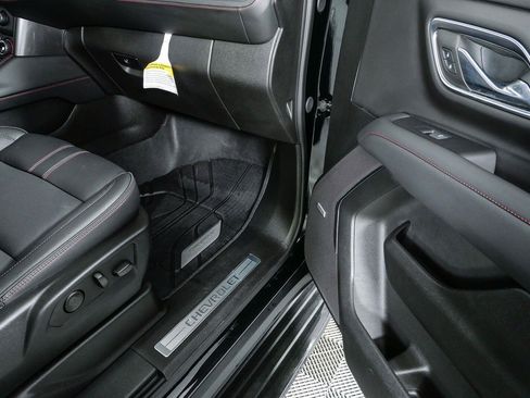 Certified 2024 Chevrolet Suburban RST w/ Luxury Package RWD image 25