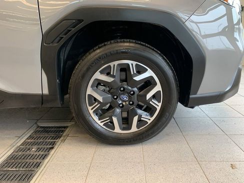 Used 2025 Subaru Forester Premium w/ Convenience Package #1 image 27