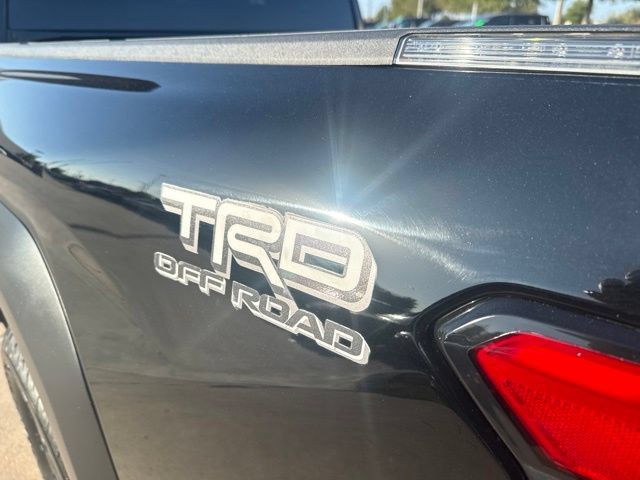 Used 2025 Toyota Tacoma TRD Off-Road AWD/4WD image 7