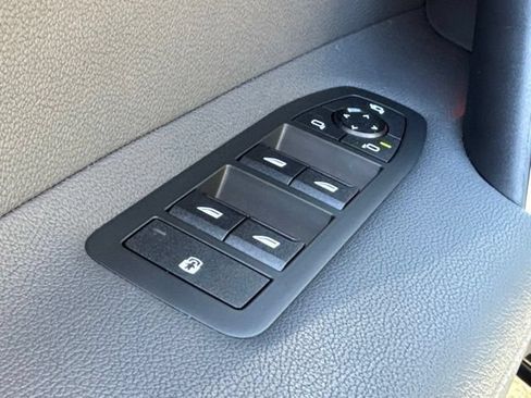 Used 2026 BMW iX xDrive60 AWD/4WD image 19