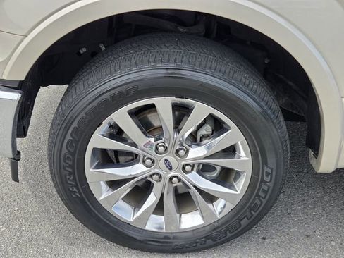 Used 2017 Ford F150 Lariat w/ Equipment Group 502A Luxury AWD/4WD image 16