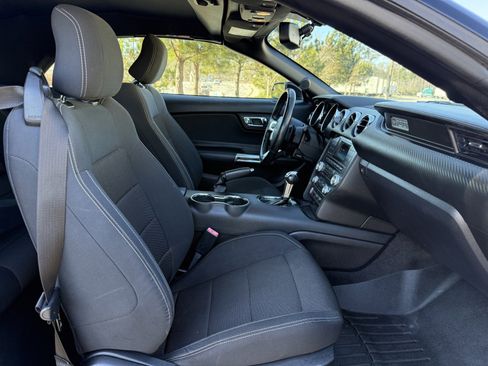 Used 2015 Ford Mustang V6 w/ Equipment Group 051A image 33