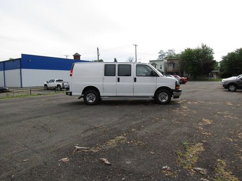 Used 2023 GMC Savana 2500 w/ Driver Convenience Package RWD image 7