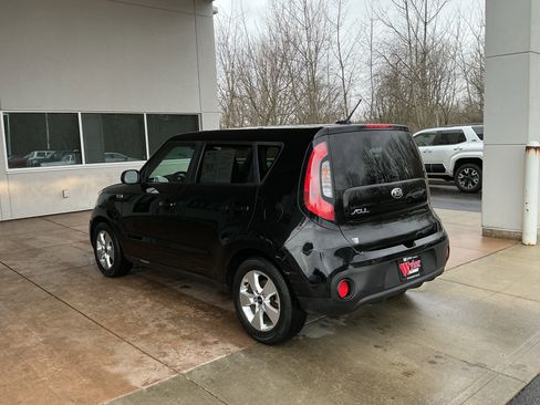 Used 2018 Kia Soul Base image 20