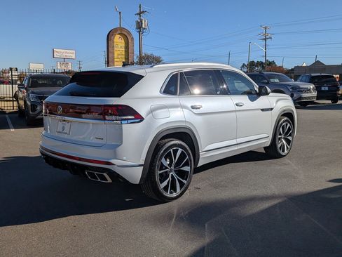 New 2026 Volkswagen Atlas Cross Sport SEL Premium R-Line image 3