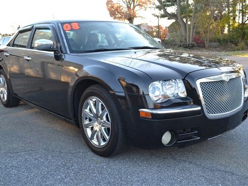 Used 2008 Chrysler 300 C image 7