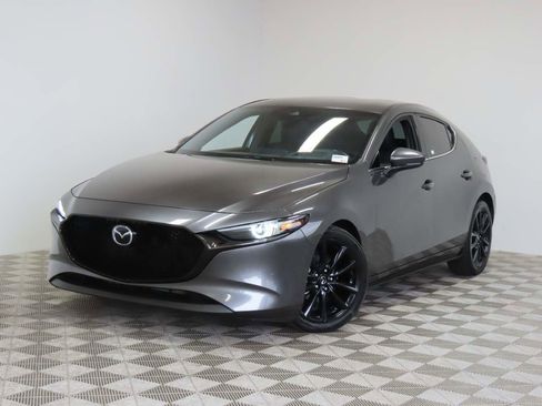 Used 2019 MAZDA MAZDA3 Hatchback w/ Premium Package FWD image 1