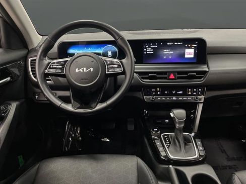 Used 2024 Kia Seltos EX image 5