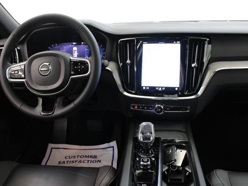 Certified 2024 Volvo S60 B5 Plus FWD image 9