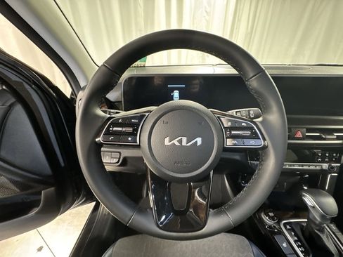 Certified 2025 Kia Seltos S image 22