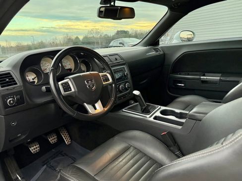 Used 2011 Dodge Challenger R/T image 33