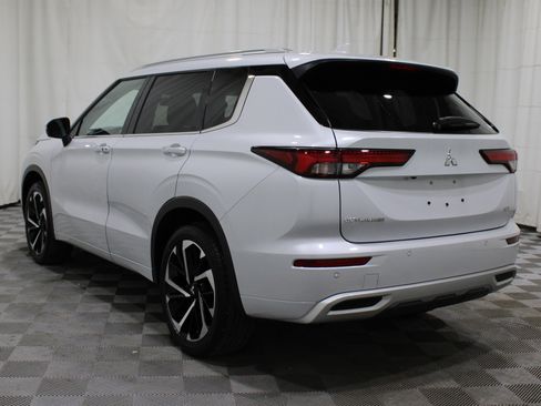 Used 2024 Mitsubishi Outlander SEL image 40
