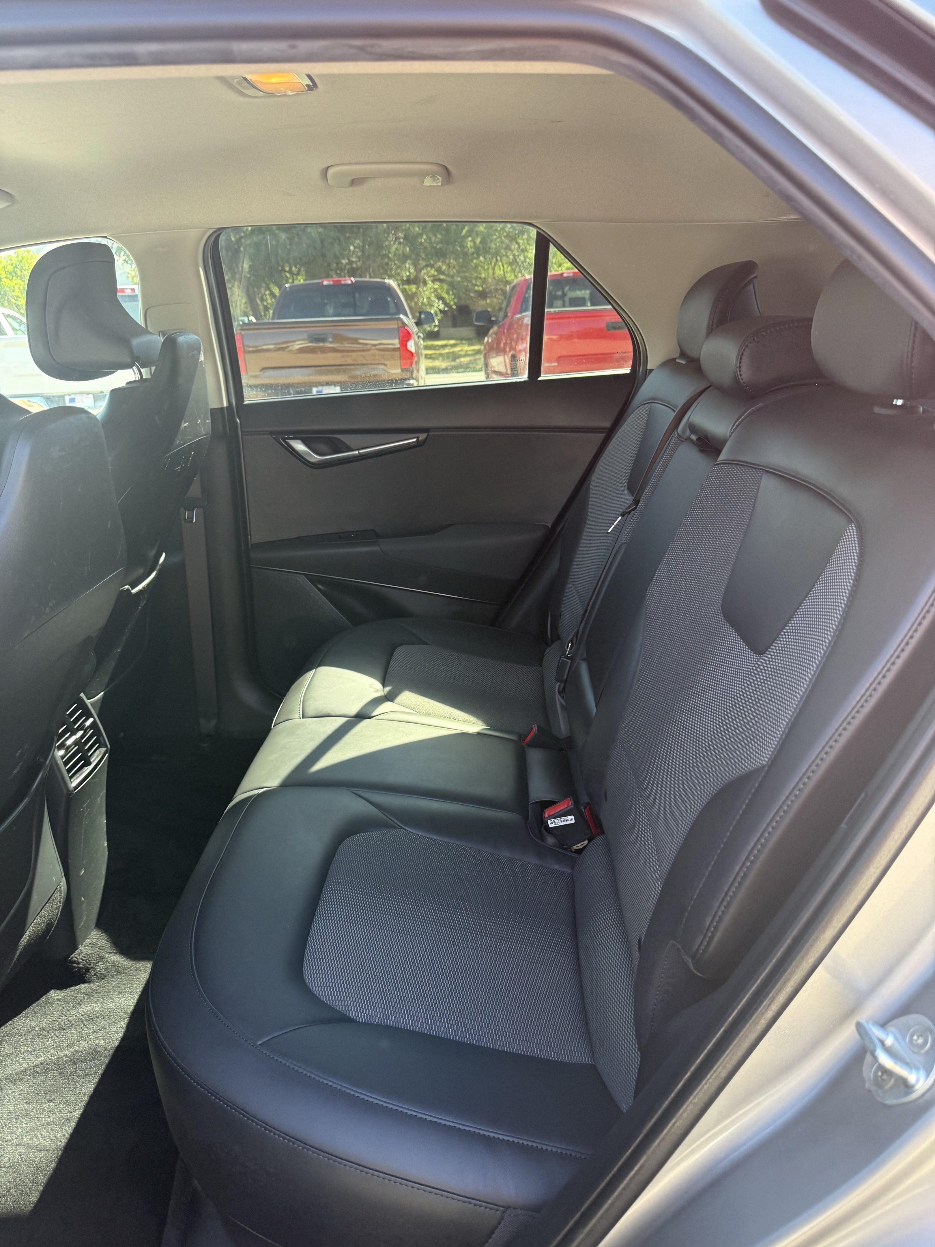 Used 2023 Kia Niro Wind FWD image 11