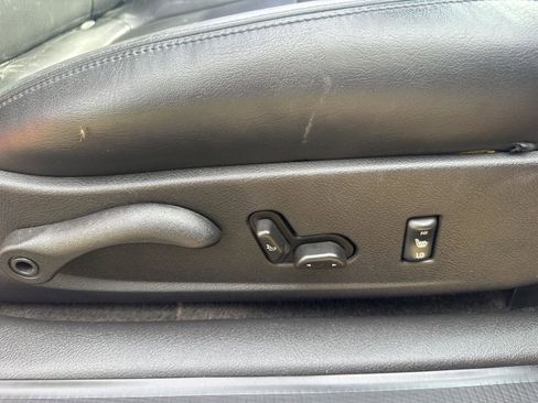 Used 2004 Chevrolet SSR LS w/ Preferred Equipment Group image 13