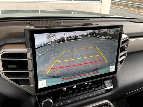 Used 2025 Toyota Tundra Limited AWD/4WD image 15