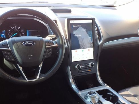 Used 2022 Ford Edge Titanium image 7