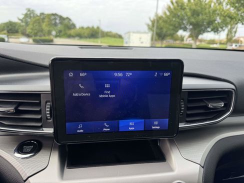 Certified 2022 Ford Explorer XLT w/ Equipment Group 202A image 20