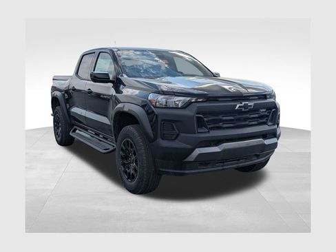 New 2026 Chevrolet Colorado Trail Boss AWD/4WD image 1
