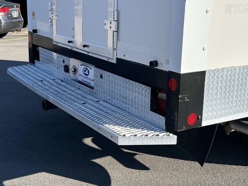 Used 2019 Ford F350 XL w/ Power Equipment Group image 13