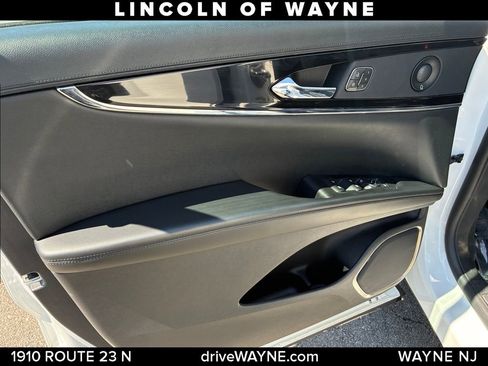 Certified 2021 Lincoln Nautilus Reserve AWD/4WD image 13