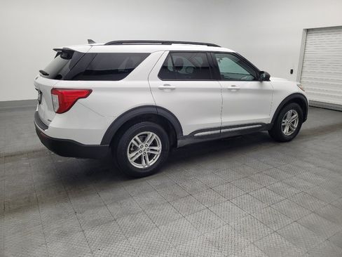 Used 2021 Ford Explorer XLT image 10