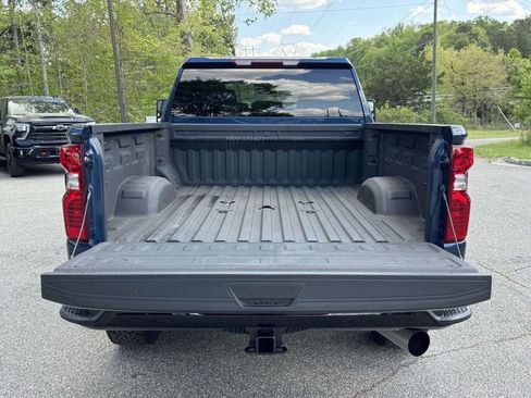 Used 2023 Chevrolet Silverado 2500 Custom w/ Custom Value Package AWD/4WD image 15