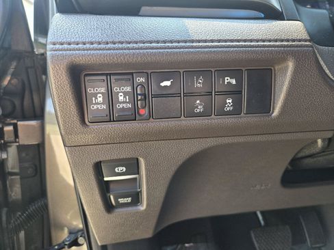Used 2020 Honda Odyssey Elite image 16