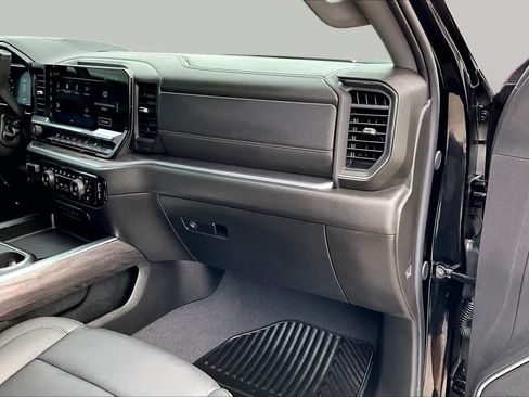 Used 2026 Chevrolet Silverado 3500 LTZ w/ LTZ Texas Edition AWD/4WD image 19