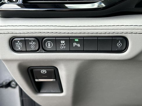 Used 2023 Acura MDX SH-AWD w/ Advance Package image 28