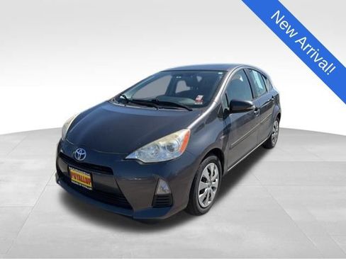 Used 2012 Toyota Prius C Three FWD image 3