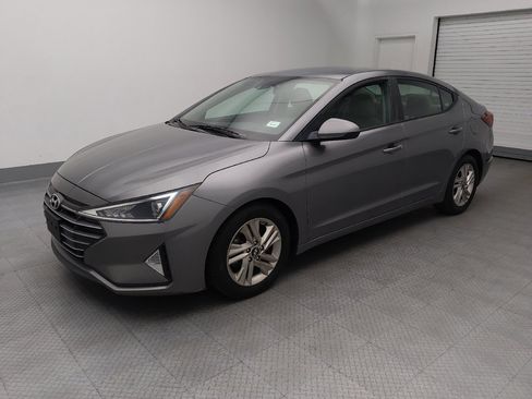 Used 2019 Hyundai Elantra SEL FWD image 2
