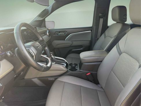 Used 2024 Chevrolet Colorado ZR2 w/ ZR2 Convenience Package III AWD/4WD image 10